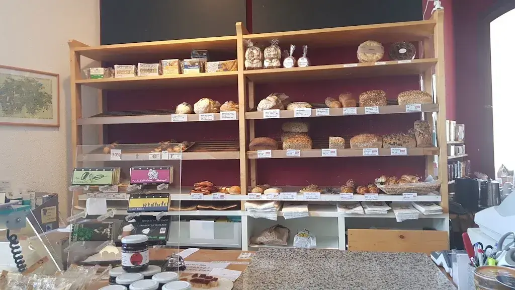 Isabelle Neyerlin_Kaffee- und Speisehaus am Goetheanum_Dornach_avis