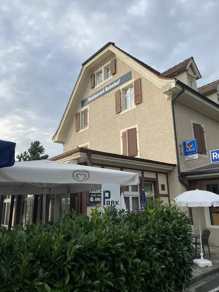 Carlo_Restaurant Bahnhof Pizzeria_Rodersdorf_avis