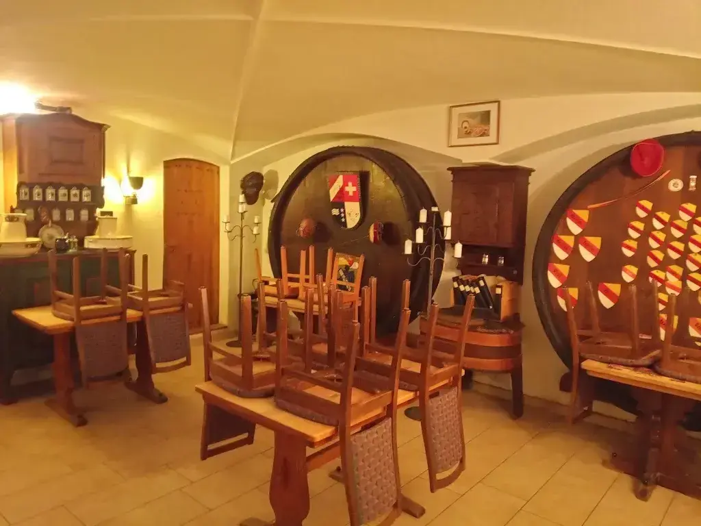 Lukasz Gintowt_Waldgasthaus Chalet Saalhöhe AG_Kienberg_avis