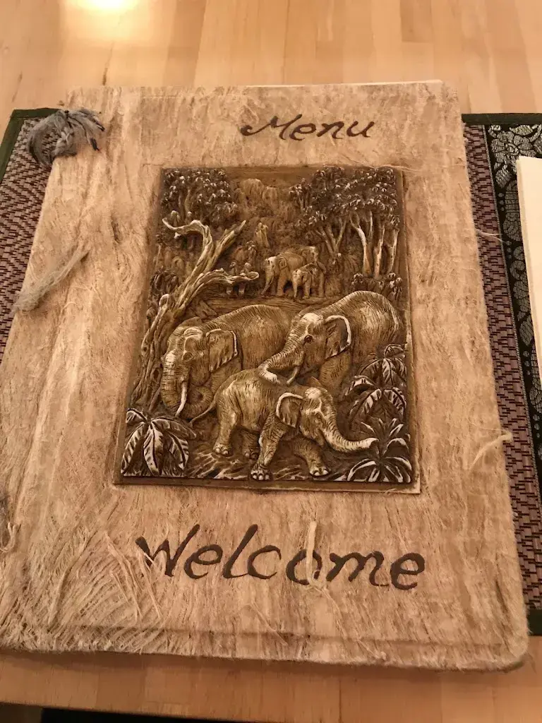 Steph W_Krua Thailand Restaurant & Take Away_Liebefeld_avis