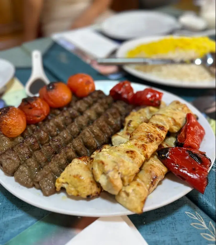 Dorsa Pourmoghaddam_SHIRAZ Grillhouse since 2016_Schönenwerd_avis