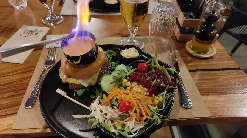 Frank Ambord_Burger Republic Restaurant & Bar_Schönenwerd_review