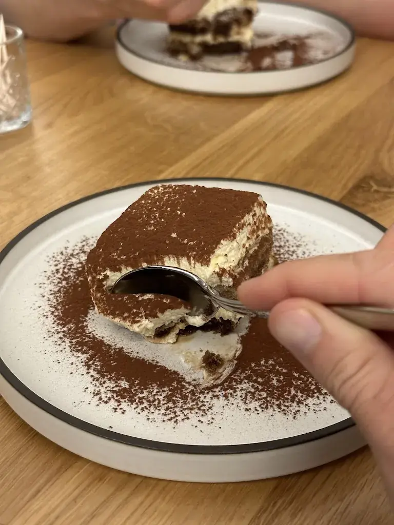 Oliver Ingold_casanoa bar/bistro italiano_Solothurn_avis