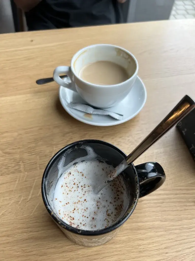 Pete Catlos_Bloomell Coffeehouse Derendingen_Derendingen_avis