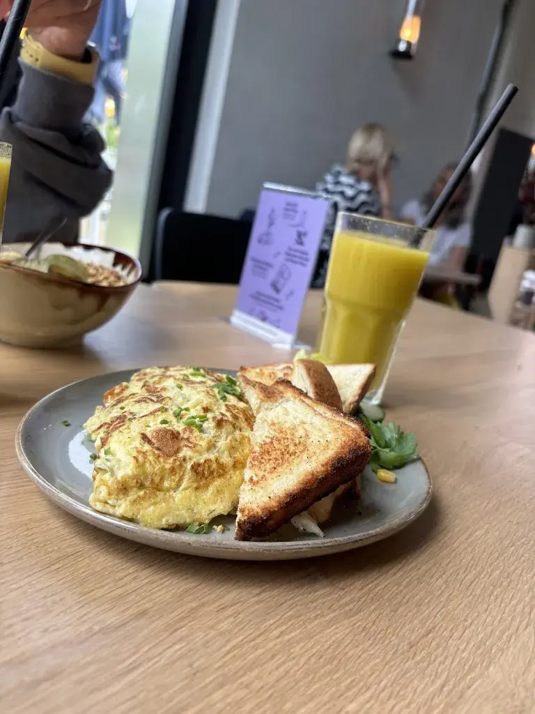 Ardian Vinca_Bloomell Coffeehouse Derendingen_Derendingen_avis