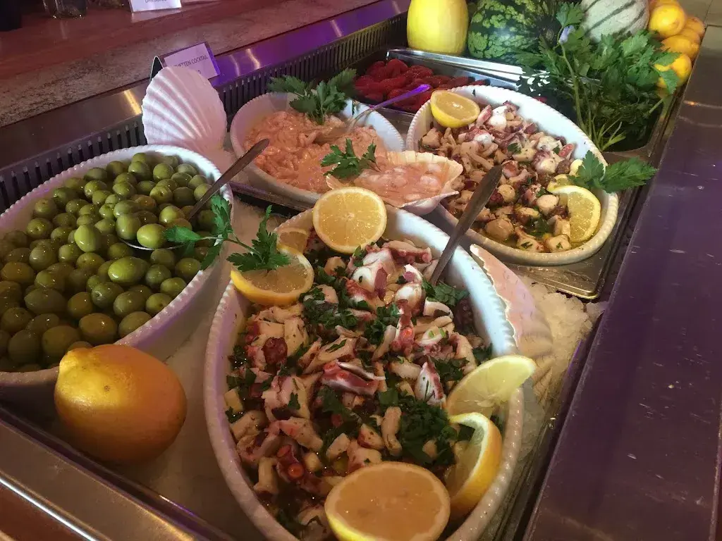 Menu_Hier & Jetzt - Restaurant und Lounge im Kakadu_Bettlach_image_2