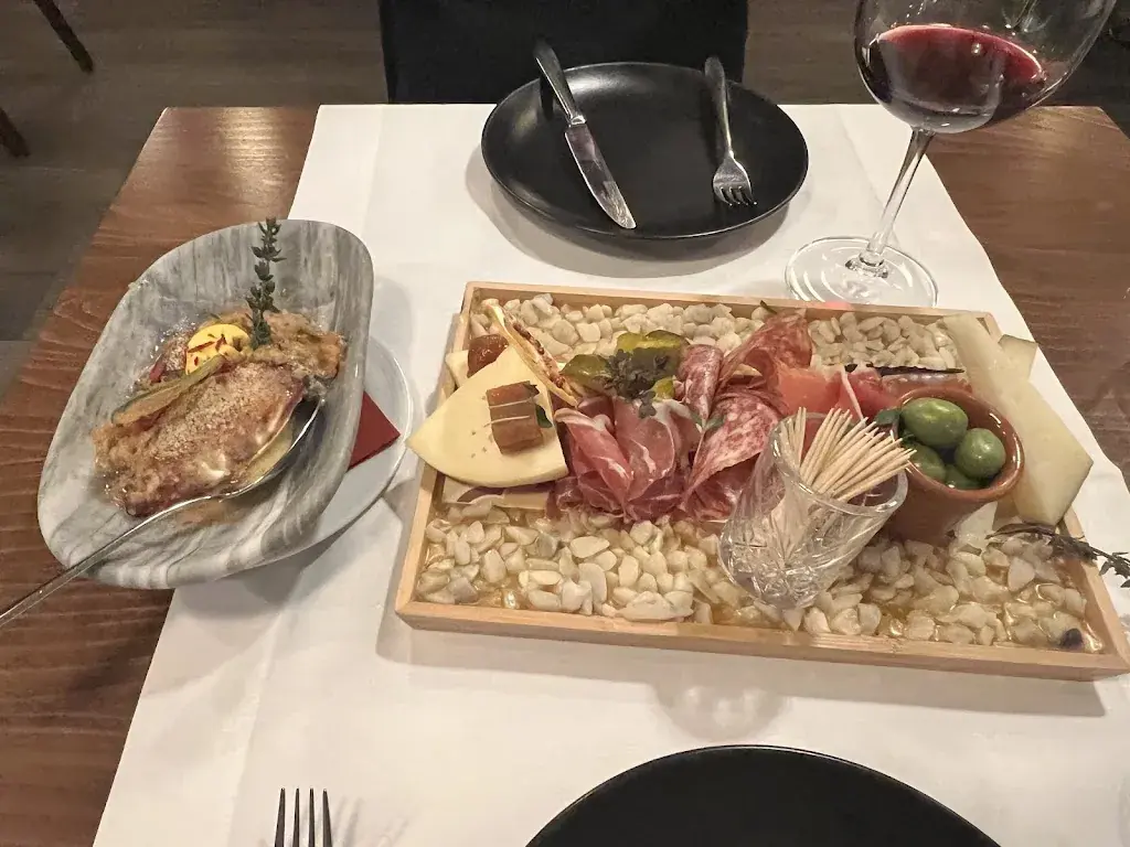 Edina Kinter_El Pincho zum Wilden Mann_Wil_recensione