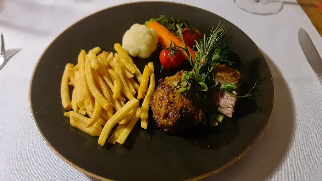 Artur Kawohl_Zur Falkenburg_Wil_avis