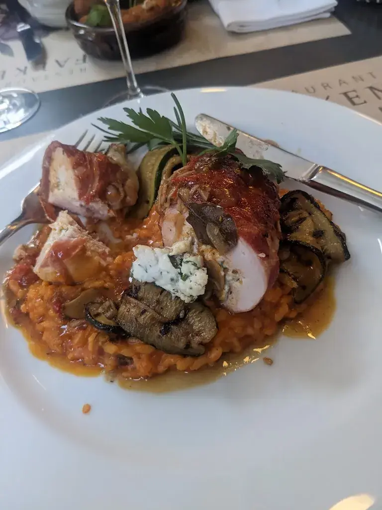 Michelle Cureton_Falken_Bern_avis