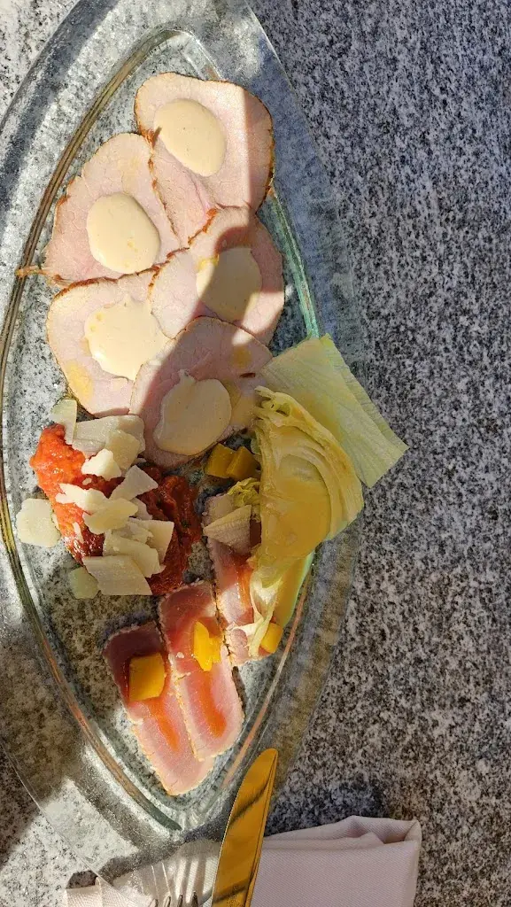 antonio napolitano_Gasthaus zum goldenen Rössli_Wil_review