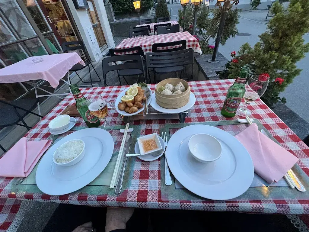 mariam morgoshia_China Restaurant Hongkong_Wil_review