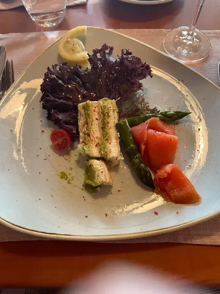 Glory W_Waldrose Eventlocation_Rossrüti_avis