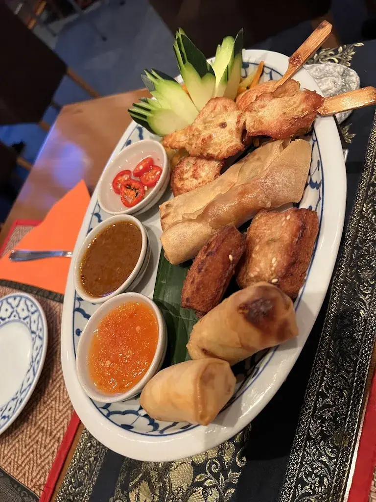 Reto Huser_Typisch Thai_Wil_avis