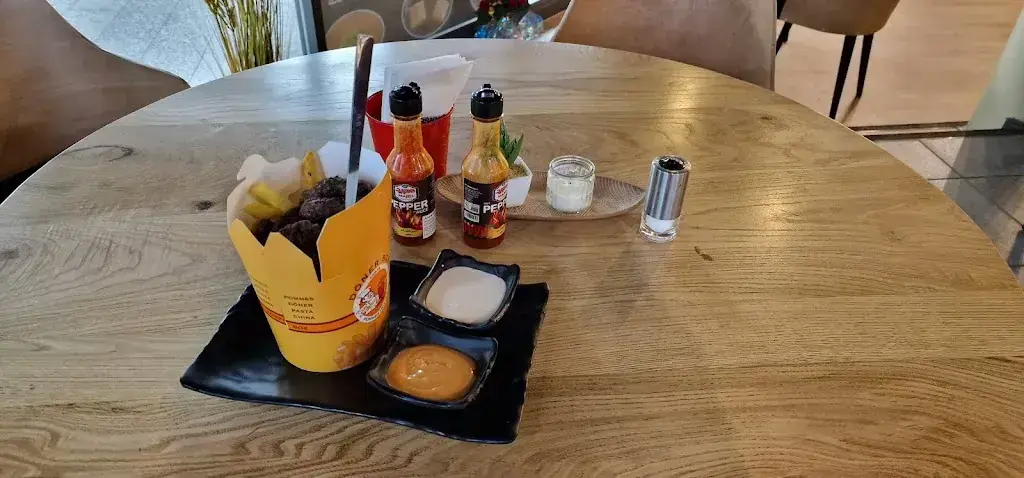 Menu_Train Station Pizza.Schawrma essen kurier Halal_Wil_image_2