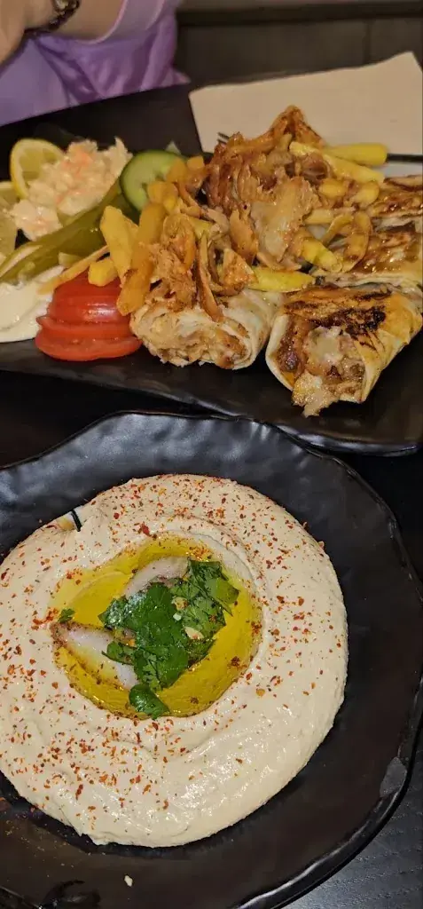 Menu_Train Station Pizza.Schawrma essen kurier Halal_Wil_image_4