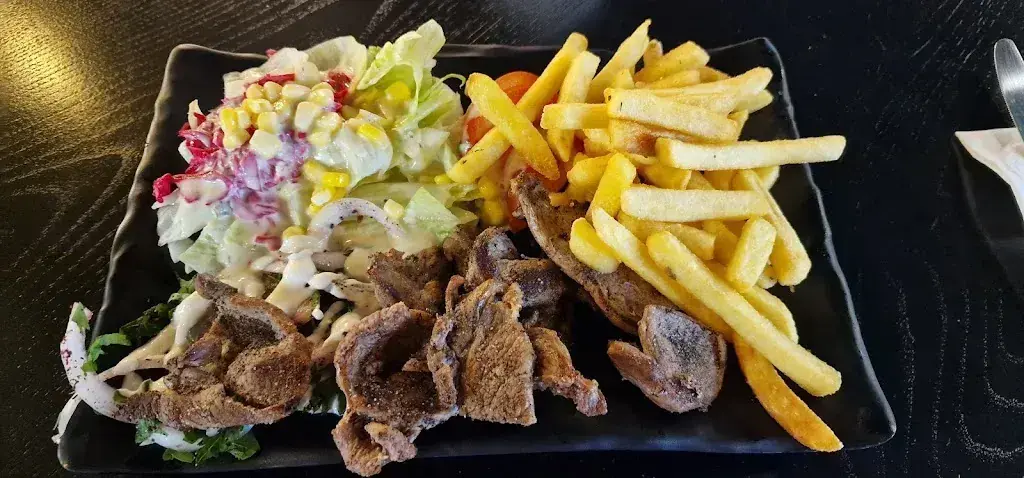 Menu_Train Station Pizza.Schawrma essen kurier Halal_Wil_image_6