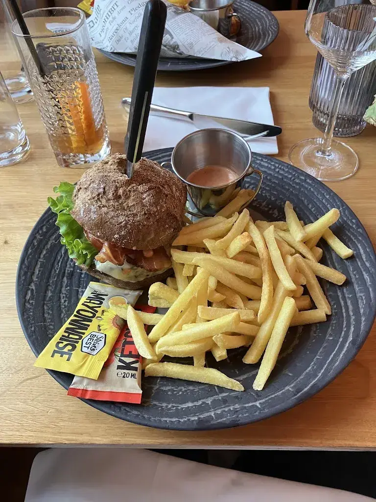 Orven Wiesendanger_Hotel Weissenstein_Oberdorf_review