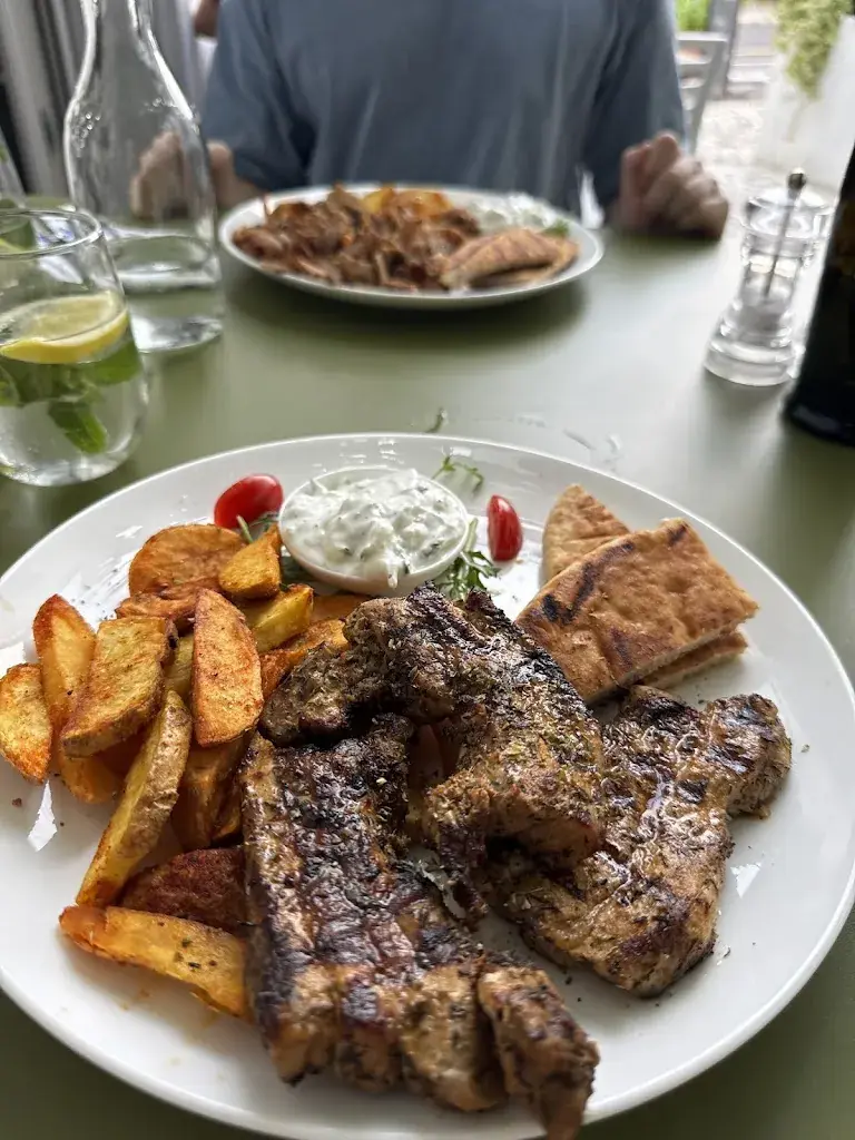 Lisa Schmidli_Restaurant Suvlaki_Bremgarten_review