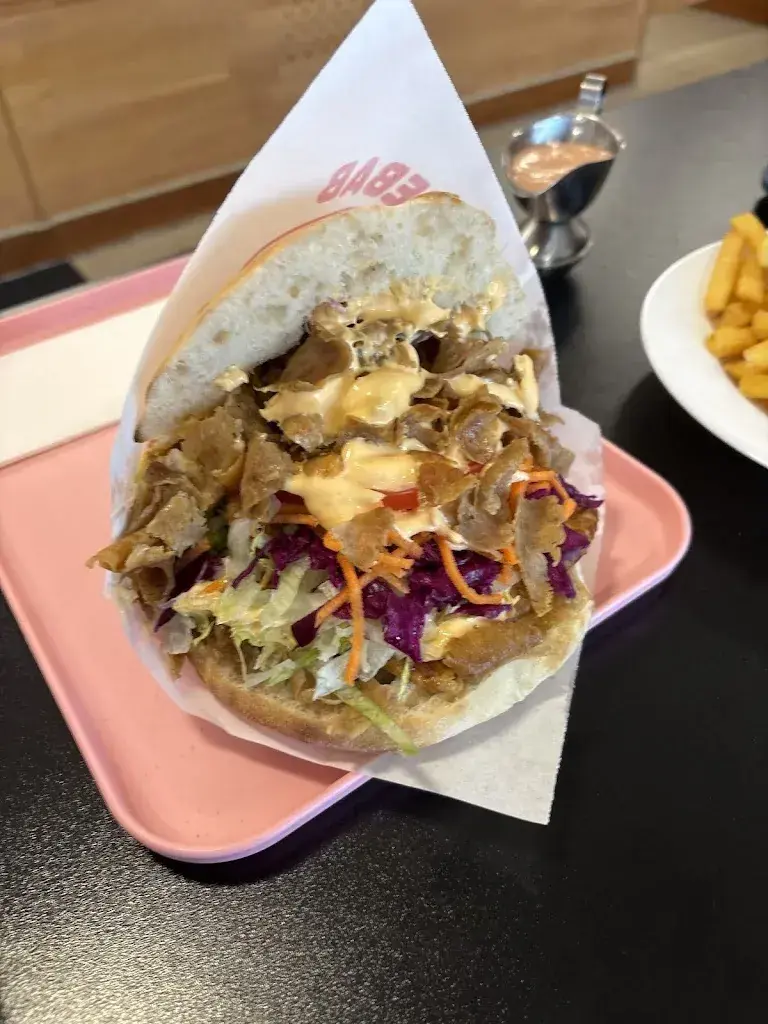 Serkan Kısa_Dolce Vita Dulliken_Dulliken_reseña