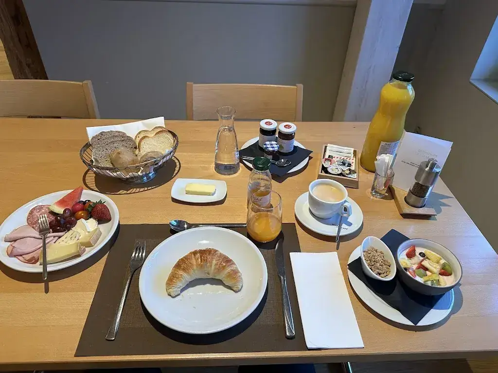 Uwe Rengers_Gasthof zum weissen Rössli_Erschwil_Bewertung