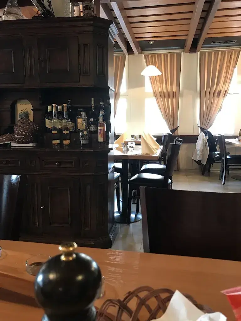 Benji Ammann_Restaurant Pizzeria Brunnenhof_Köniz_Bewertung