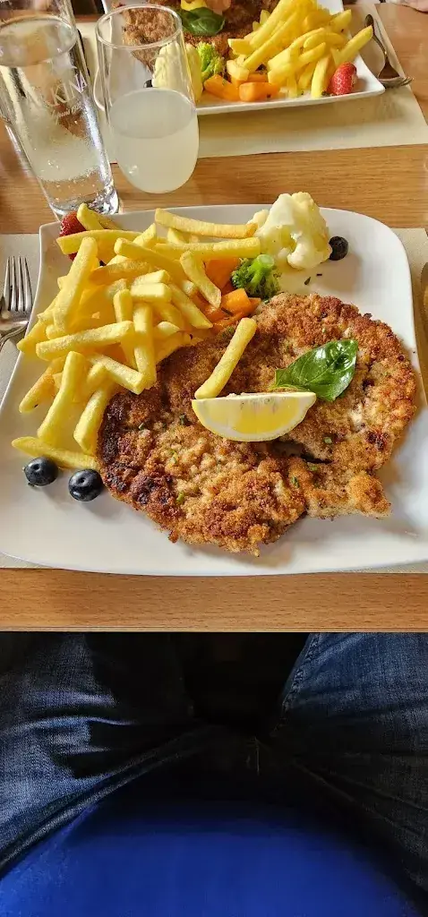 Daniel Egli_Restaurant Pizzeria Brunnenhof_Köniz_Bewertung