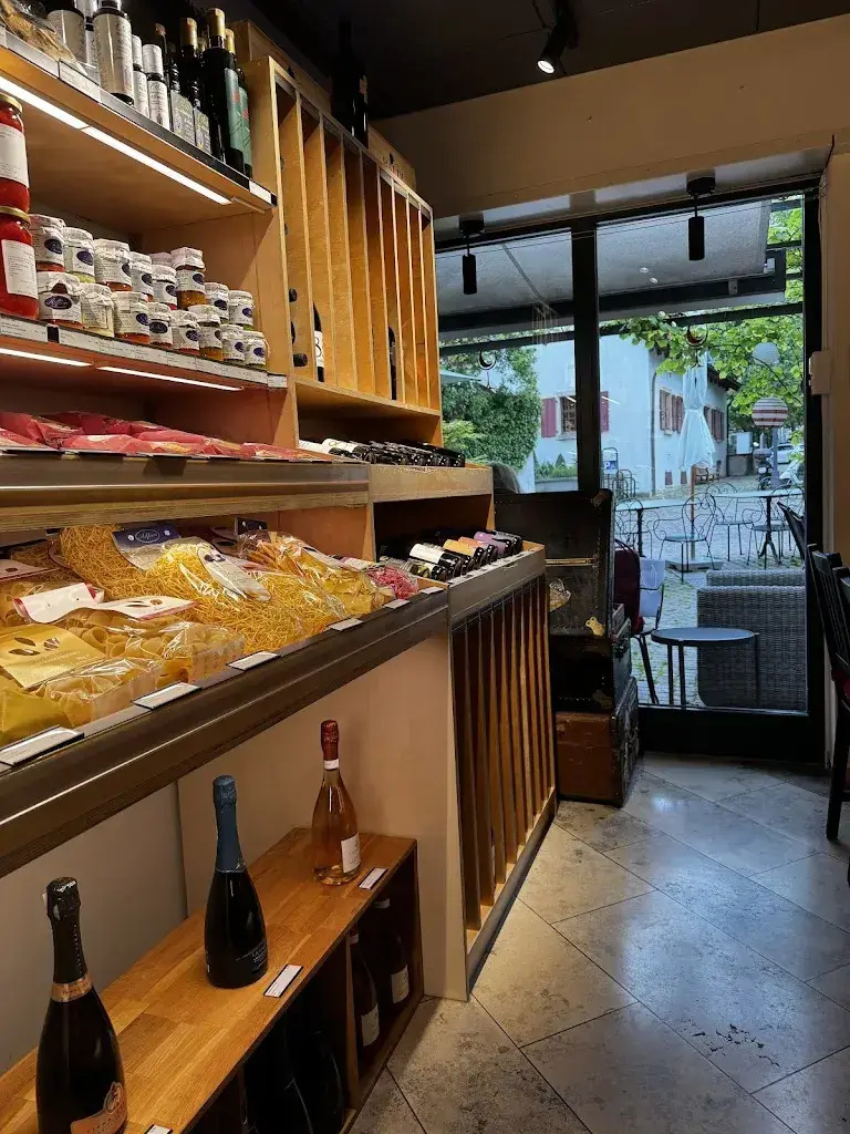 Monika Rüfenacht_Vinothek Vis-à-Wyy_Arlesheim_review