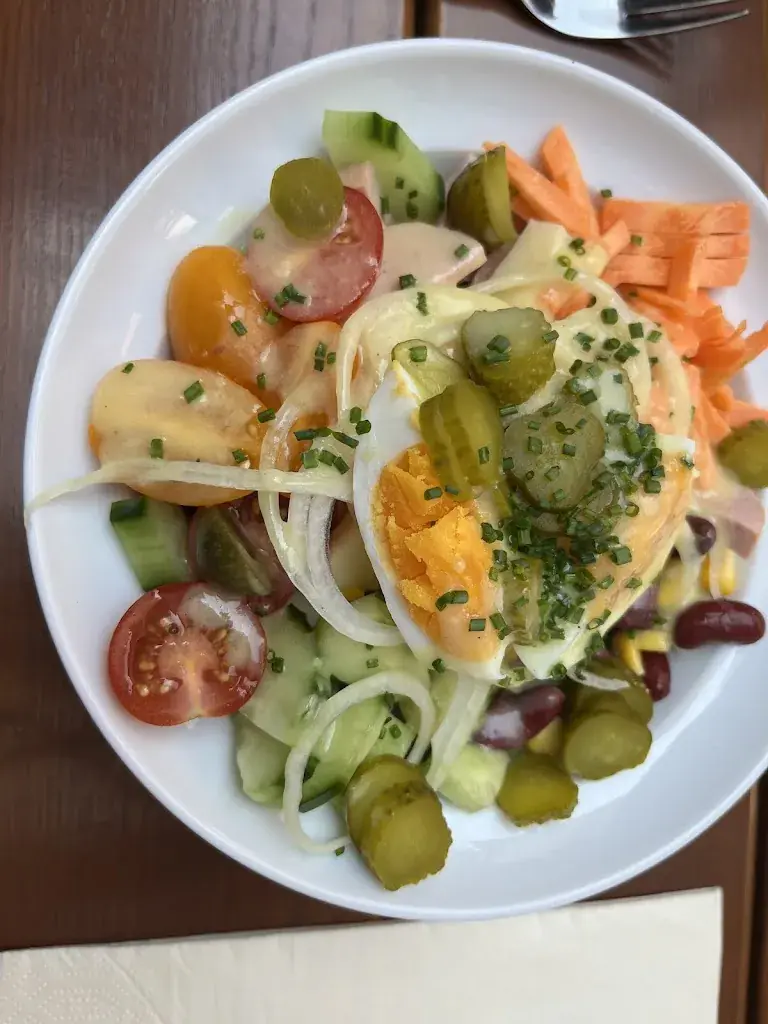 Nadja Knaus_Zur grünen Amsel_Riehen_avis