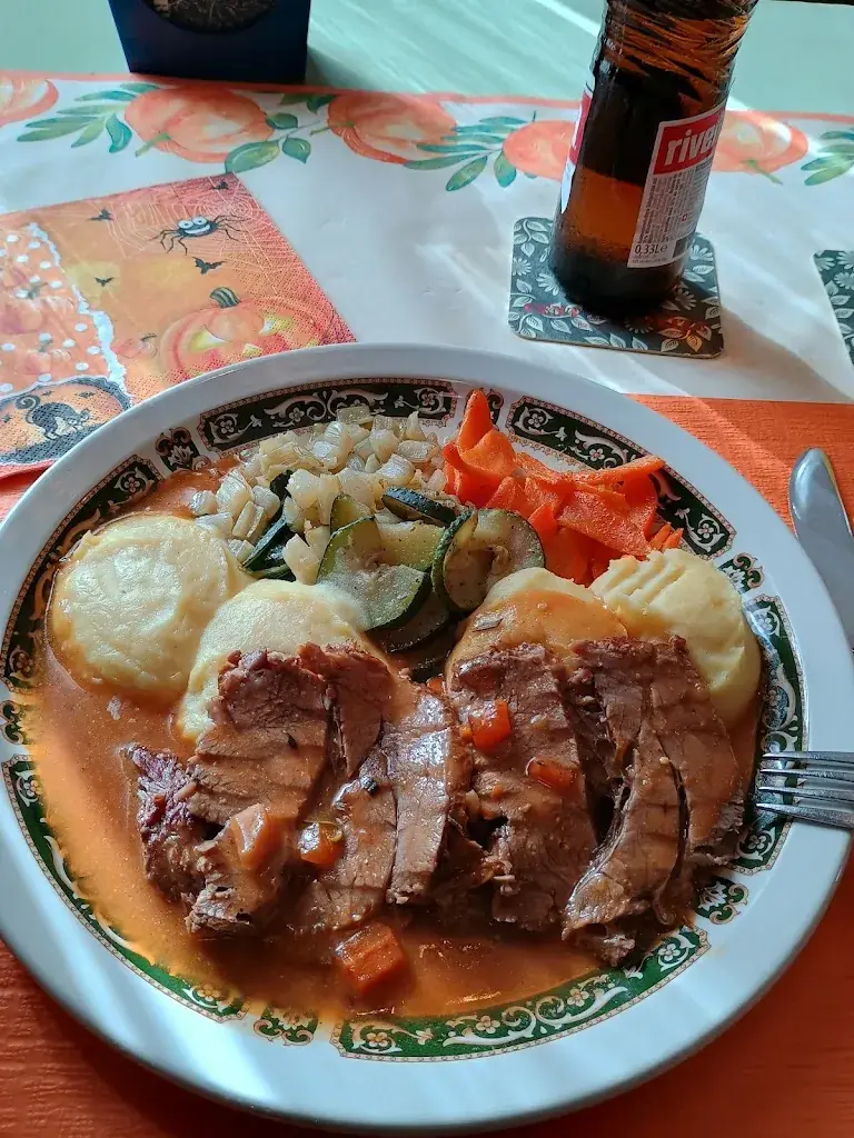 Stevche Tosev_Cent-Treize_Binningen_review