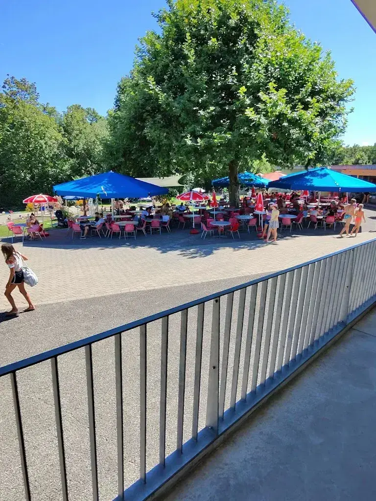 Sascha Brenk_Restaurant Gartenbad beim Schloss Bottmingen_Bottmingen_avis