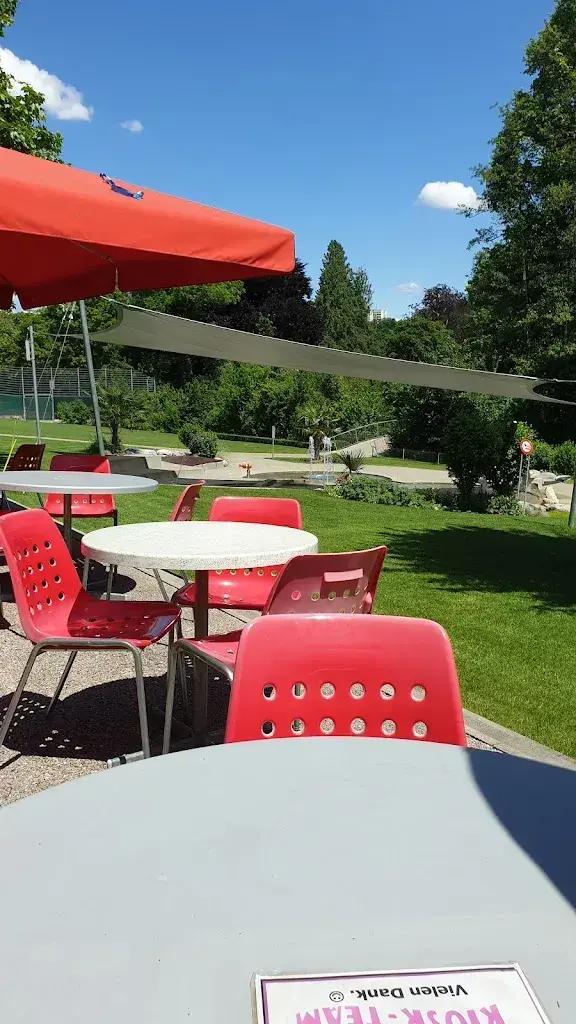 Felizitas Schäublin_Restaurant Gartenbad beim Schloss Bottmingen_Bottmingen_avis