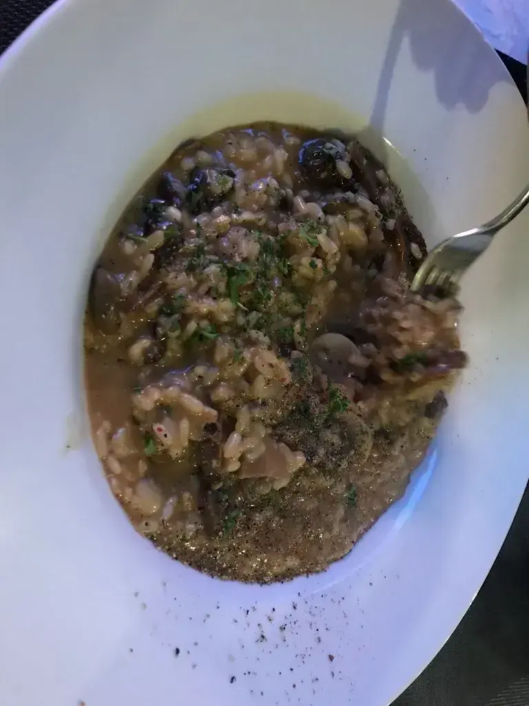 Laetitias Tan_Casablanca_Birsfelden_review