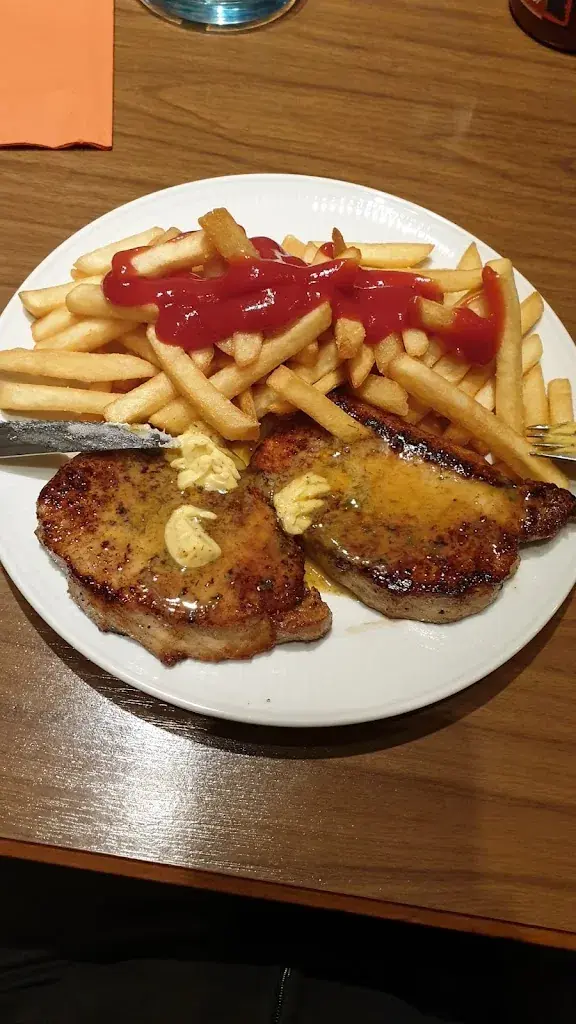 Menü_Restaurant Terrasse mit Fumoir_Birsfelden_Bild_4