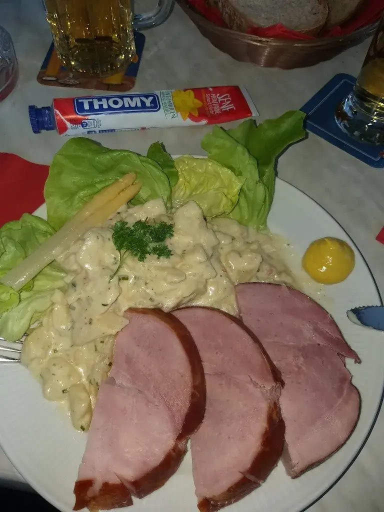 Menü_Restaurant Terrasse mit Fumoir_Birsfelden_Bild_5