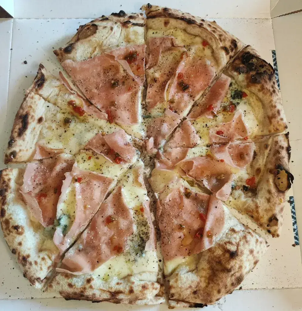 vocamin_Pizzeria Pizza Pazza_Birsfelden_reseña