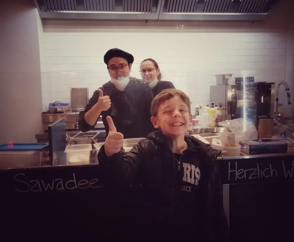 Stephanie Degen_Riis Wok by Spirig_Birsfelden_avis