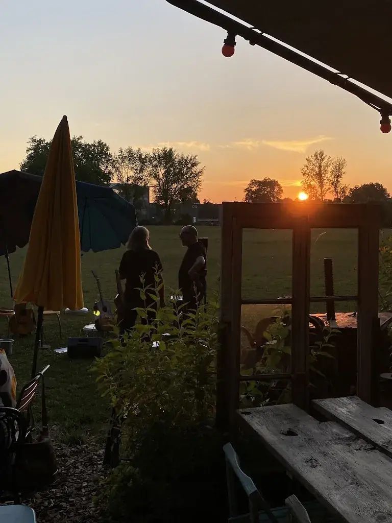 Alexandru Istrate_Café-Bar La Strada_Birsfelden_review