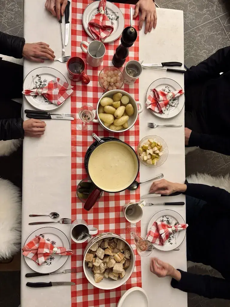 Flora Hlawna_Swiss Private Fondue_Köniz_recensione