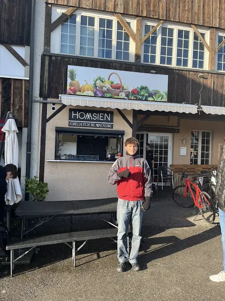 Jahartoo_Hoasien_Münchenstein_avis