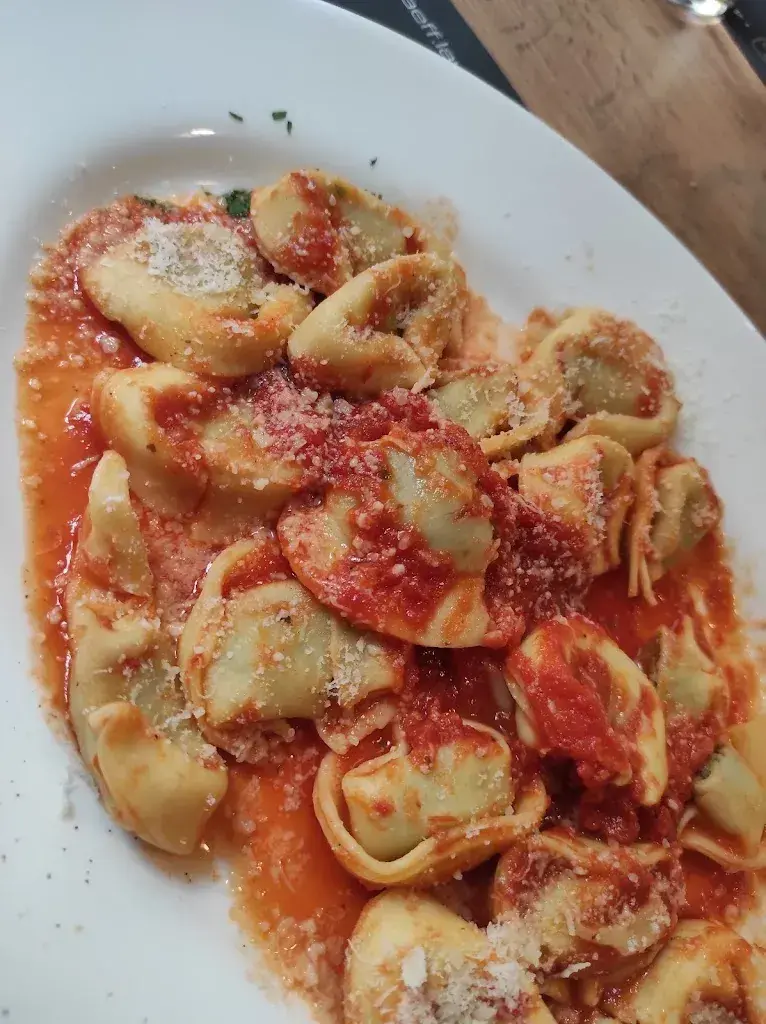 luus meideli_Café-Restaurant Träff_Laufen_avis