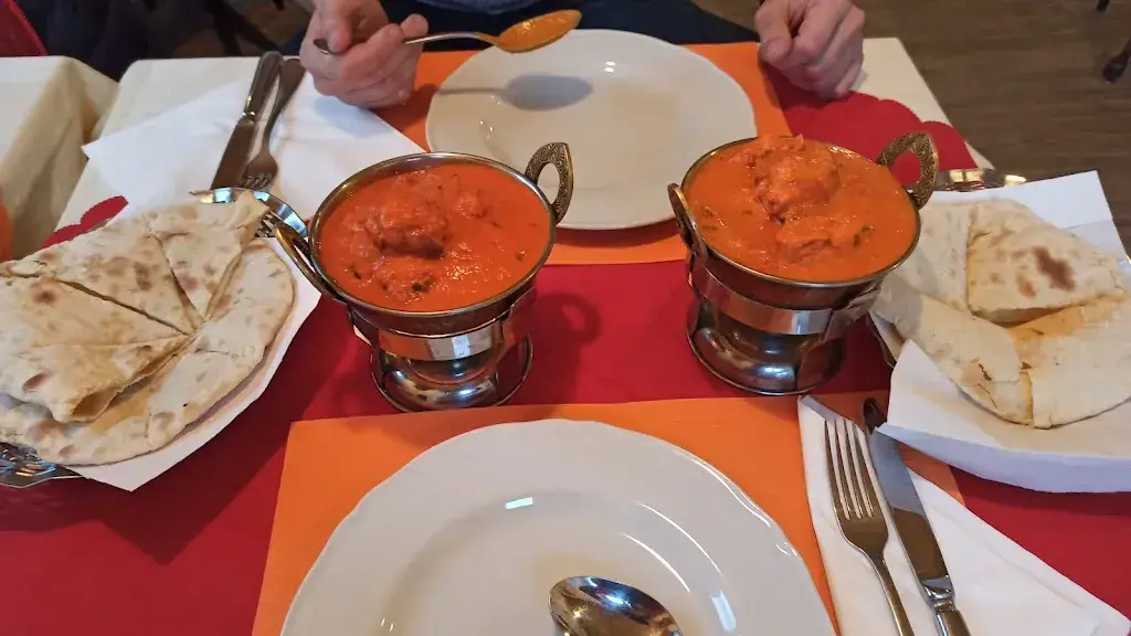 Julia Schmucki_Curry Corner Restaurant_Laufen_review