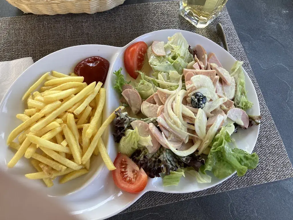 John Dickinson_Kaffi Schmittiplatz_Pratteln_review