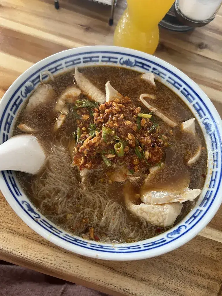 Fabienne Pawelek_pen thai food_Kaiseraugst_avis