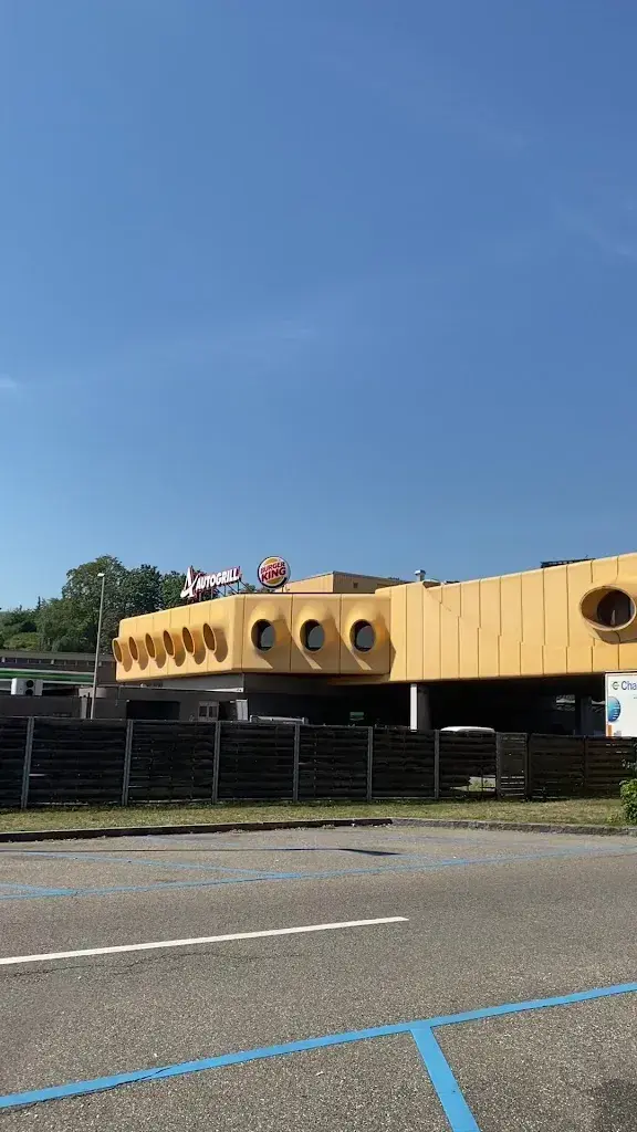 Jackie K_Autogrill Raststätte Pratteln_Pratteln_avis