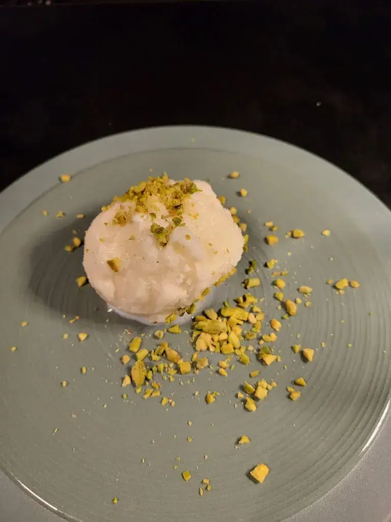 Olympia Facchinetti_Restaurant Zamarod_Wabern bei Bern_review