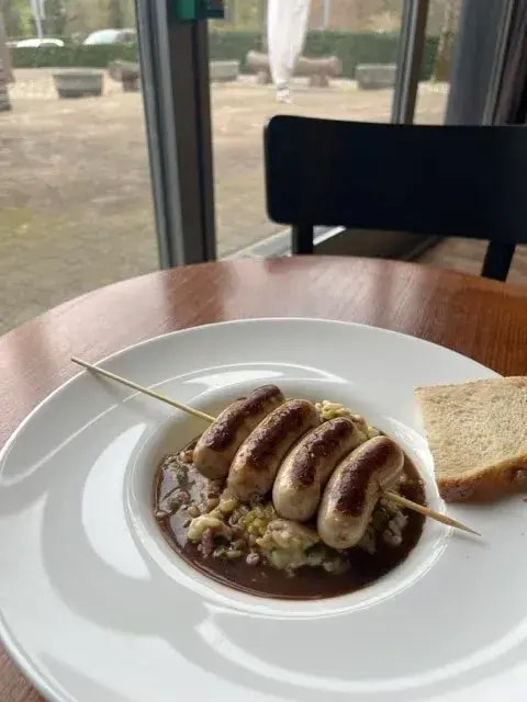 J.S_10W40 Bistro | Diner | Cake Escape_Füllinsdorf_avis