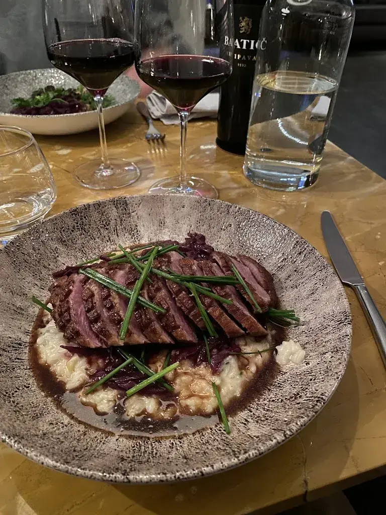 Phil Rh_Restaurant Bay_Bern_avis