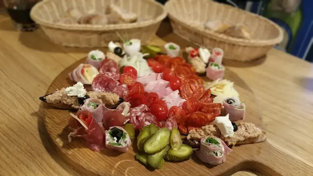 Menu_Pizzastube Faniuolo_Läufelfingen_image_6