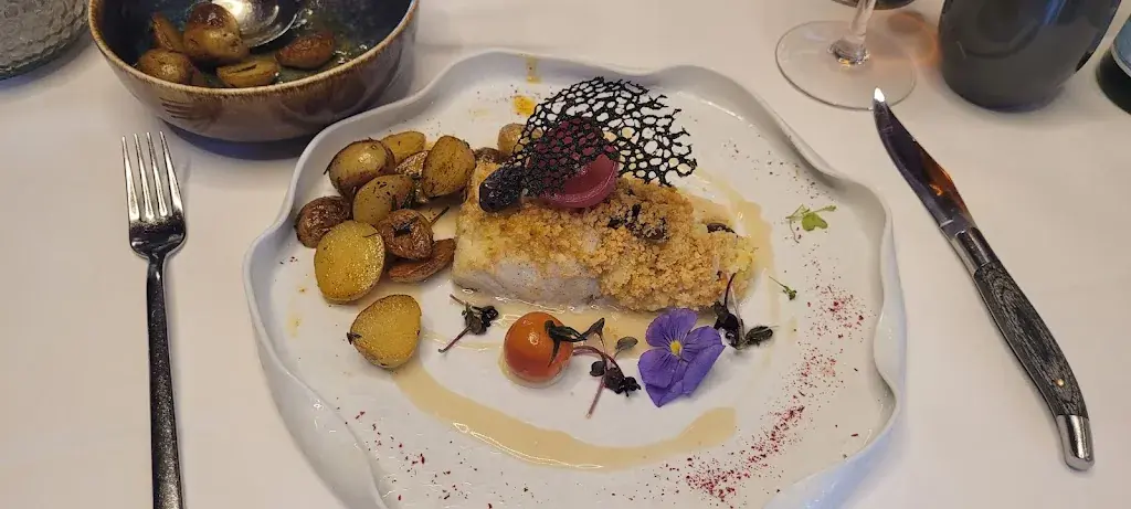 Celestine Fonki_Restaurant Rössli „al cavallino“_Gelterkinden_avis