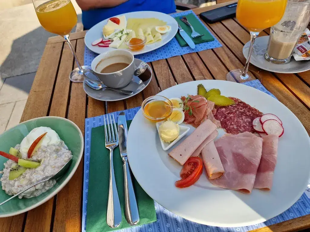 Wohlfühlcafé und Lädeli Café zum Dozenbach_Sissach_menu_image_1